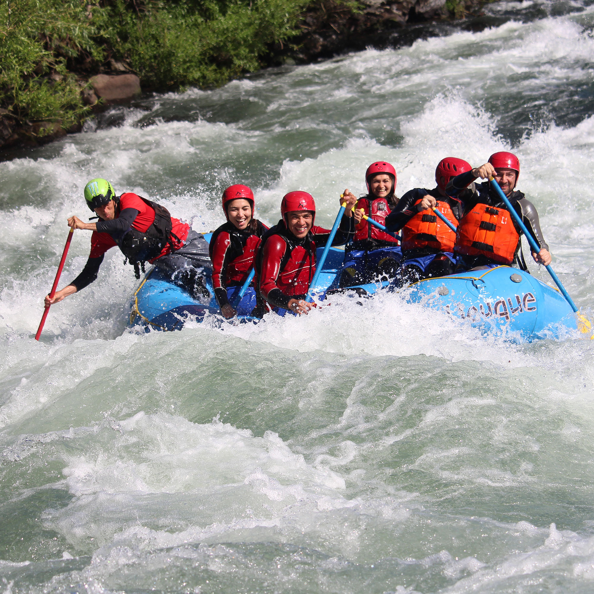 Camping Lleuque Pucón rafting